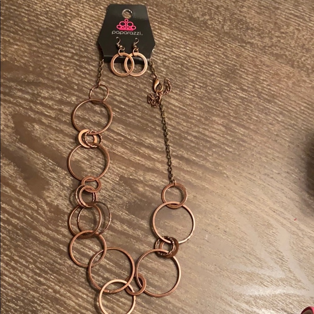 Bronze necklace and earnings